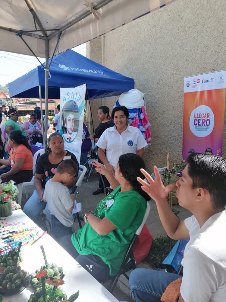 EMPRENDIENDO SIN BARRERAS EN LA CIUDAD DE JUAYÚA